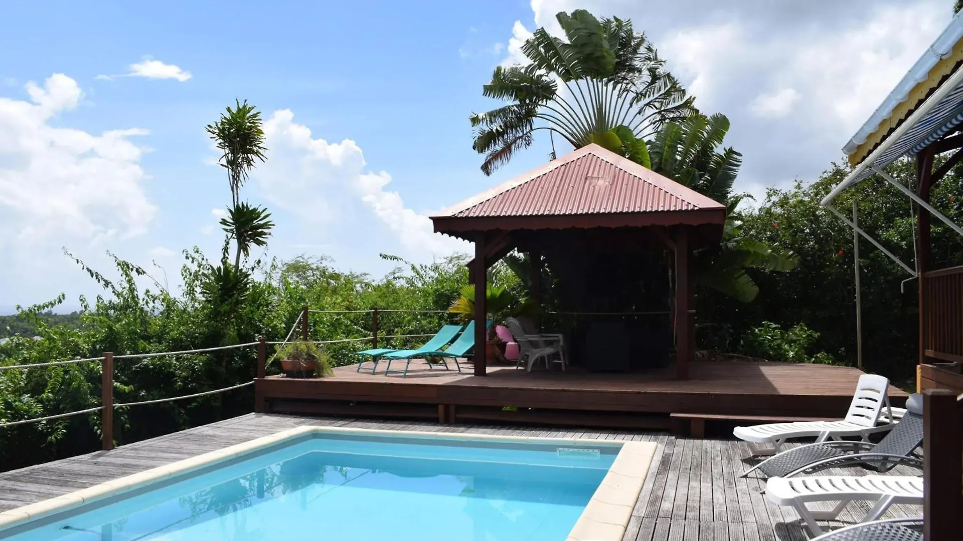 Villa Spacieuse Avec Piscine Privee A Sainte Anne 154 M² Vue Mer