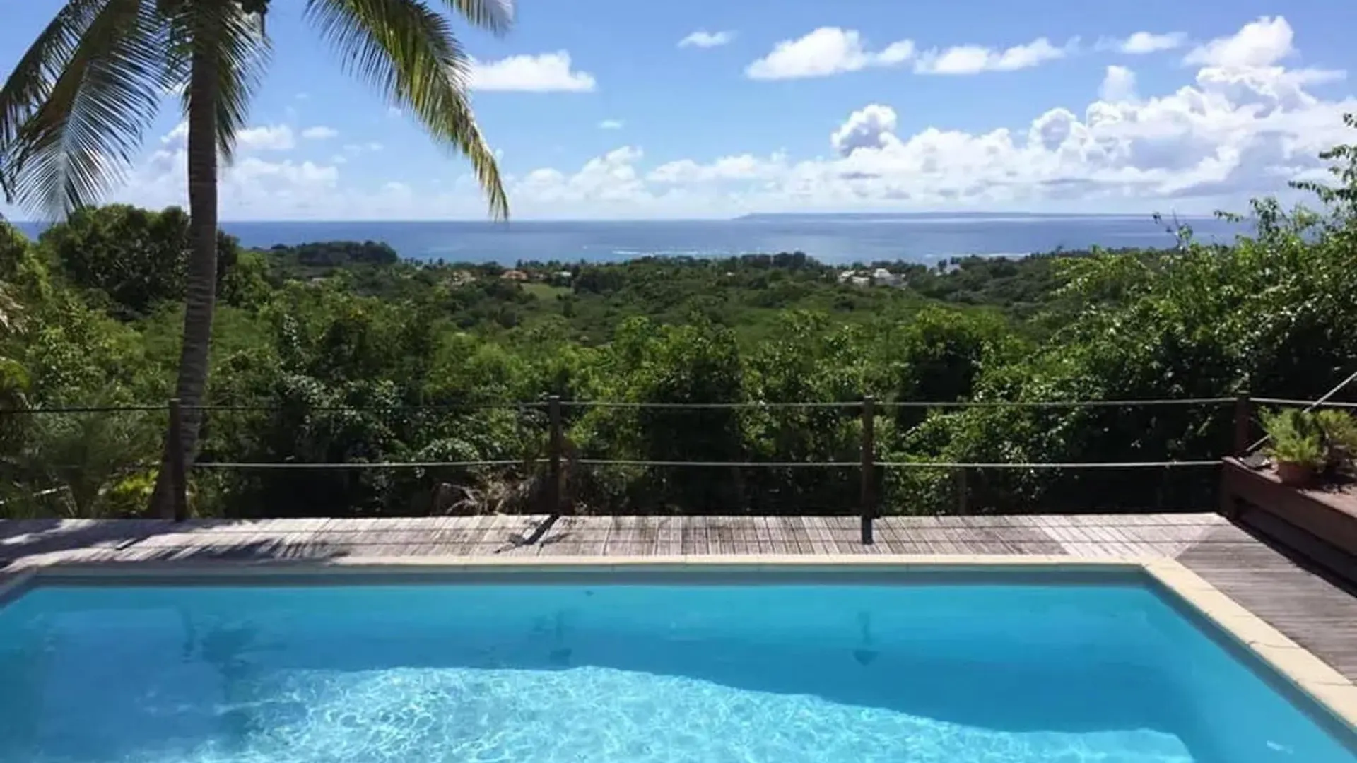 Villa Spacieuse Avec Piscine Privee A Sainte Anne 154 M² Vue Mer